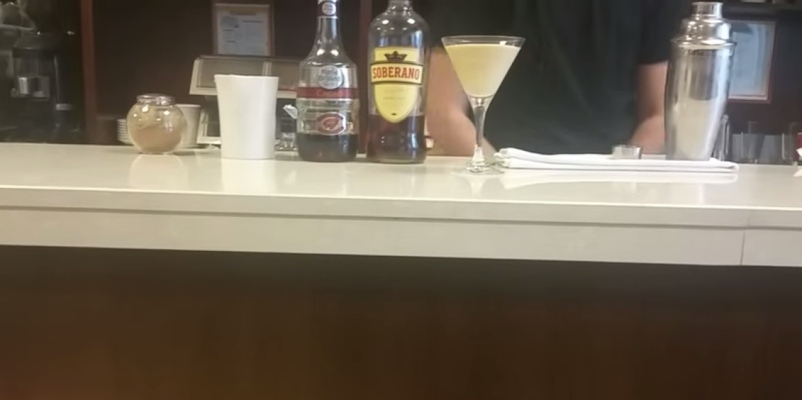 Como preparar un Cocktail Alexandra